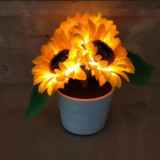 Solcellelampe med solsikker og potte 
